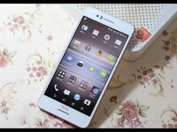 So sánh điện thoại di động Sony Xperia U và HTC Desire 728