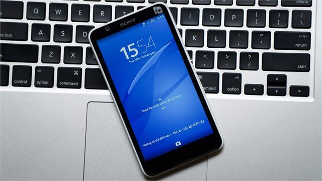 So sánh điện thoại di động Samsung Galaxy Trend S7560 và Sony Xperia E3