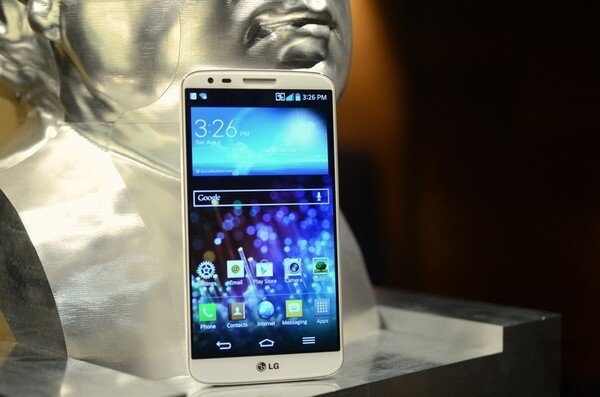 So sánh điện thoại HTC One M8 – 16GB và LG Optimus G2 D802