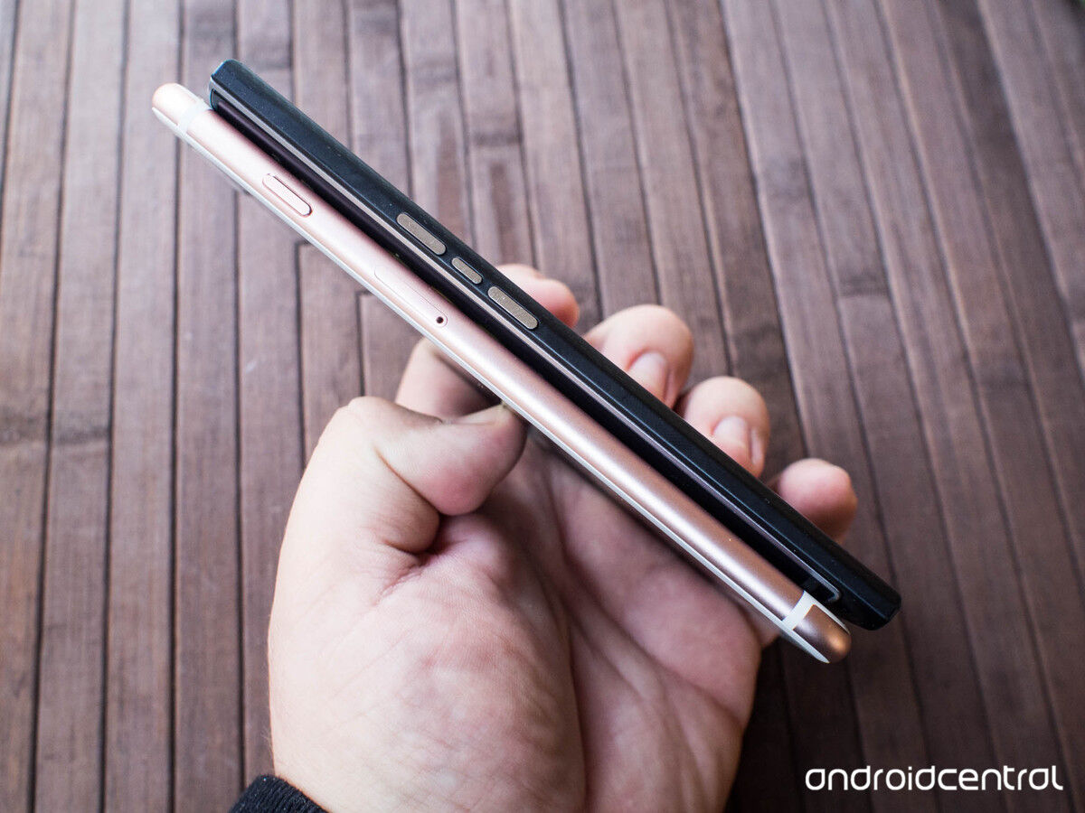 So sánh điện thoại Huawei G7 Plus và BlackBerry Priv