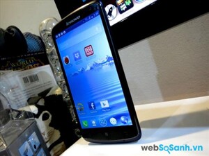 So sánh điện thoại Lenovo S920 và Nokia lumia 820