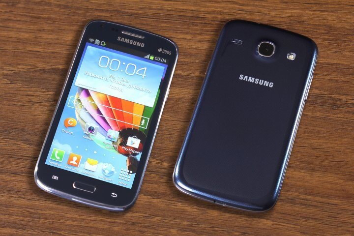 So sánh điện thoại Samsung Galaxy Core I8262 và HTC Desire SV