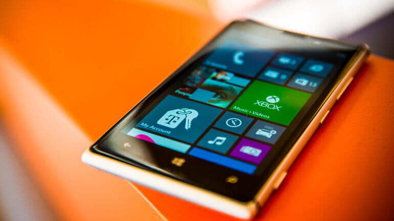 So sánh điện thoại Samsung Galaxy S2 i9100 và Lumia 928