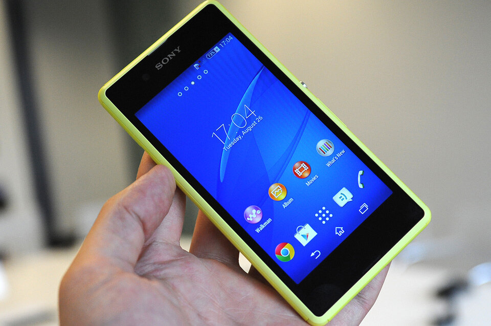 So sánh điện thoại Sony Xperia E3 và điện thoại HTC Sensation XE (Z715e)