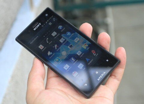 So sánh điện thoại Sony Xperia Acro S LT26w và Samsung Galaxy Core Prime G360