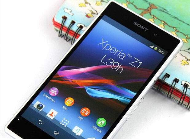 So sánh điện thoại Sony Xperia Z1 Honami LTE và LG G4 Stylus