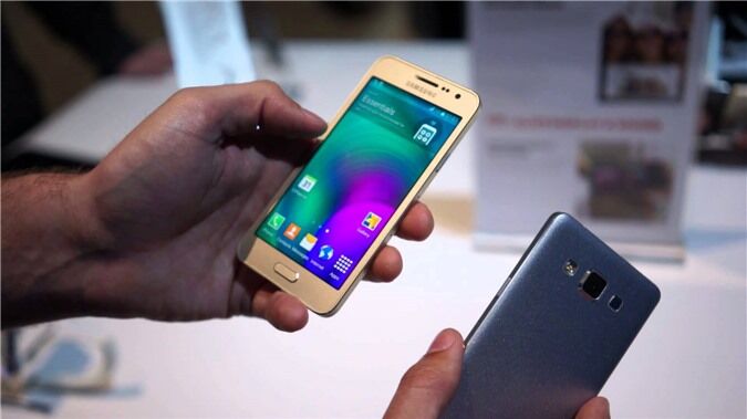 So sánh điện thoại Sony Xperia E3 và điện thoại Samsung Galaxy A3