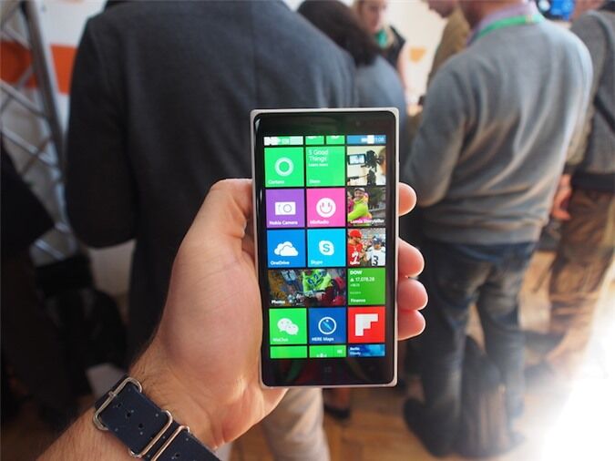 So sánh điện thoại Sony Xperia M4 Aqua và Nokia Lumia 830