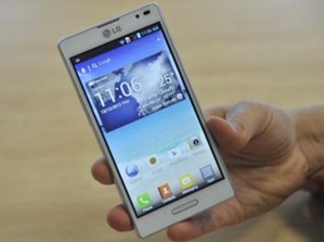 So sánh điện thoại Sony Xperia C C2305 và điện thoại LG Optimus L9 P760