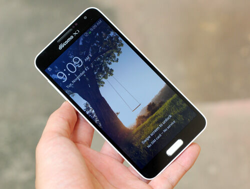 So sánh điện thoại Sony Xperia U và Samsung Galaxy J trong phân khúc tầm trung