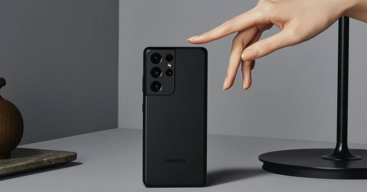 So sánh giá Samsung S21 Ultra với các đối thủ hiện tại trên thị trường