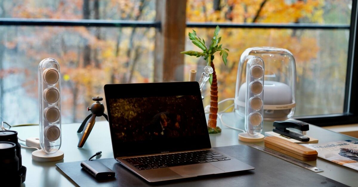 So sánh loa Harman Kardon Aura Studio 4 và 3: Khác biệt là gì?