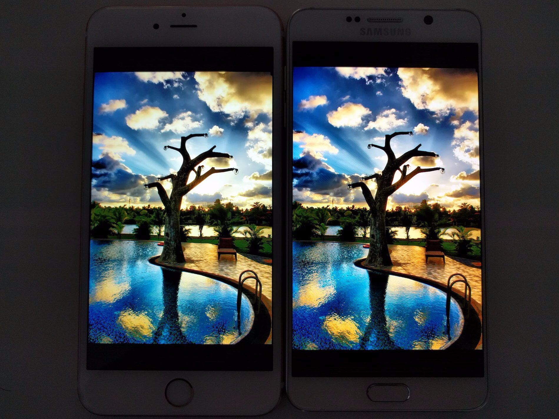 So sánh màn hình Samsung Galaxy S7 và iPhone 6s
