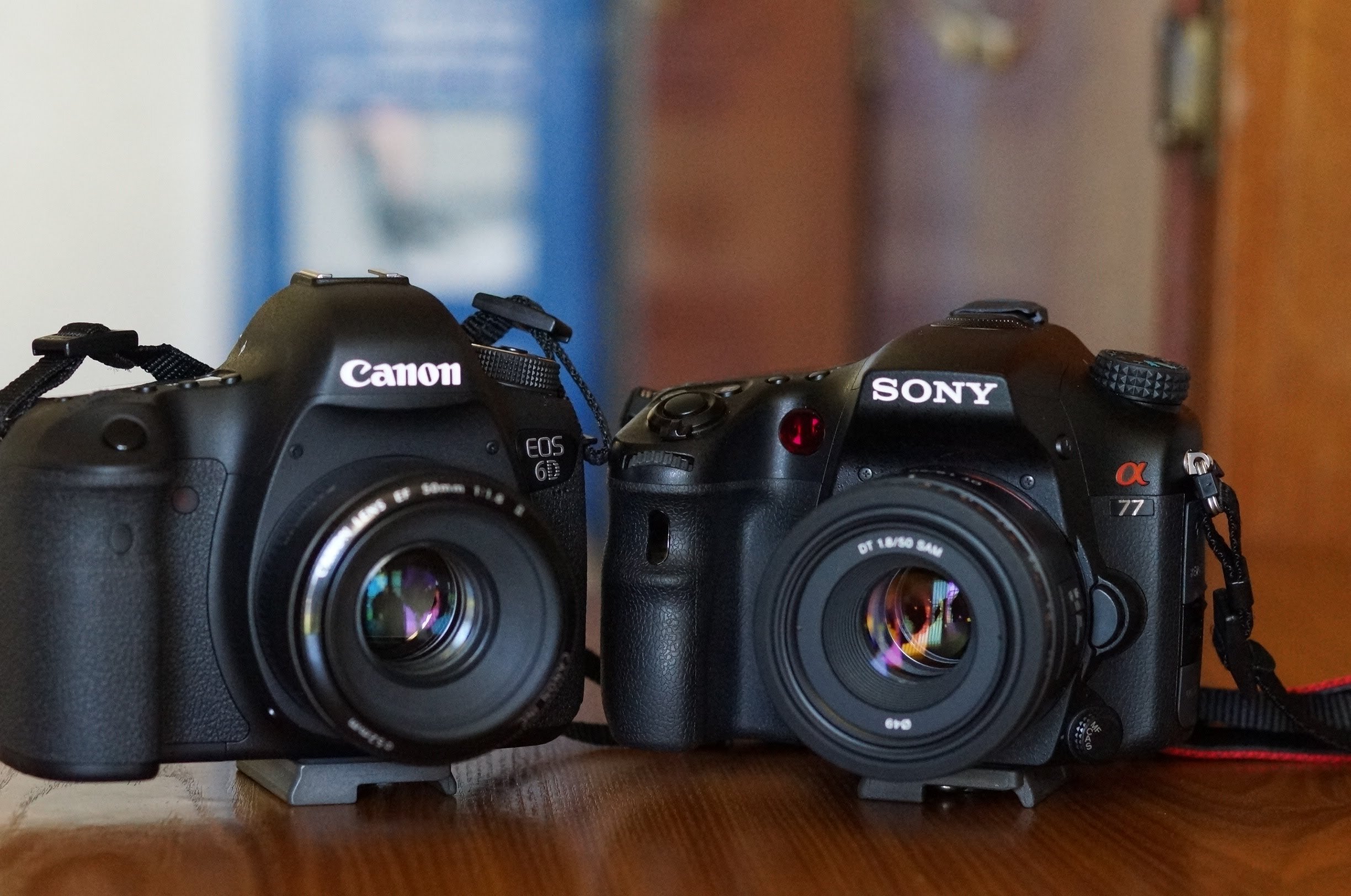 So sánh máy ảnh Sony A77 II và Canon EOS 60D