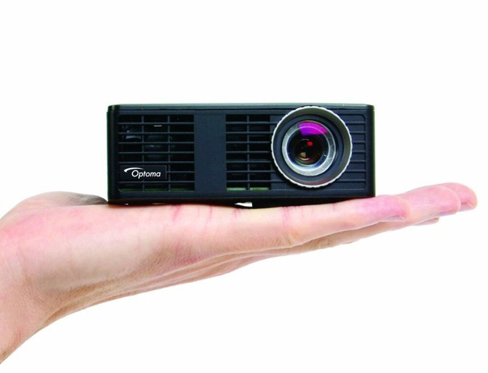 So sánh máy chiếu mini 3M MPRO150 và InFocus IN1110a