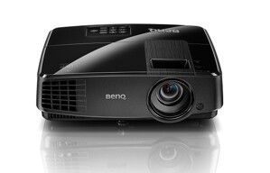 So sánh máy chiếu mini BenQ GP10 và BenQ MX505