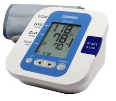 So sánh máy đo huyết áp Omron HEM 703 và Bremed BD 8200
