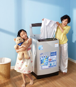 So sánh máy giặt Electrolux EWT754S và Samsung WA72H4200SW