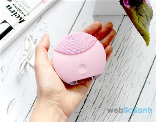 So sánh máy rửa mặt Clarisonic Mia 2 và Luna Foreo - 2 dòng máy rửa mặt được yêu thích nhất hiện nay