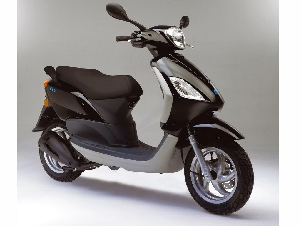 So sánh Piaggio Fly và SYM Attila Venus 125