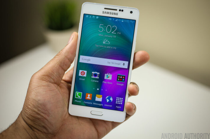 So sánh smartphone tầm trung LG Optimus G2 D802 và Samsung Galaxy A5