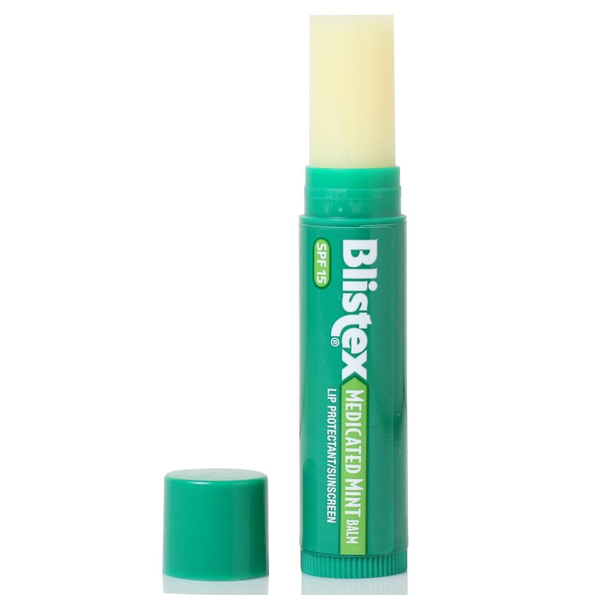 So sánh son dưỡng môi Blistex Medicated Mint Lip Balm và The Body Shop Hemp Lip Conditioner