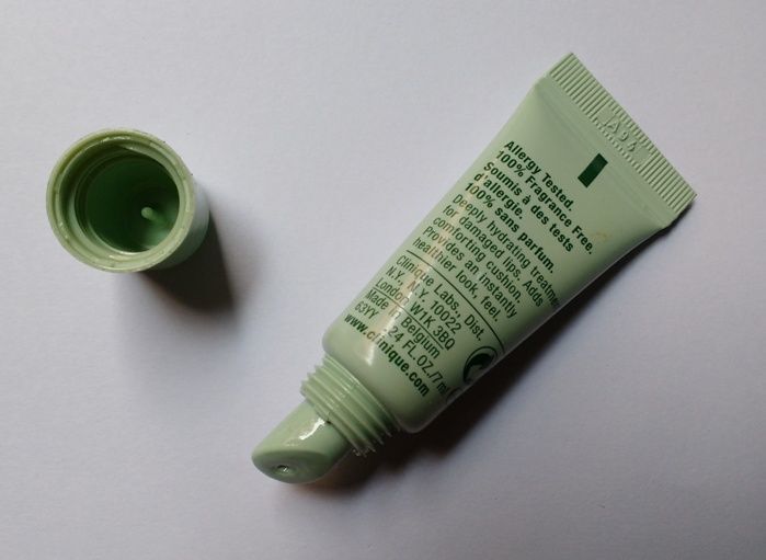 So sánh son dưỡng môi Clinique Superbalm Lip Treatment và Skinfood Avocado lip balm