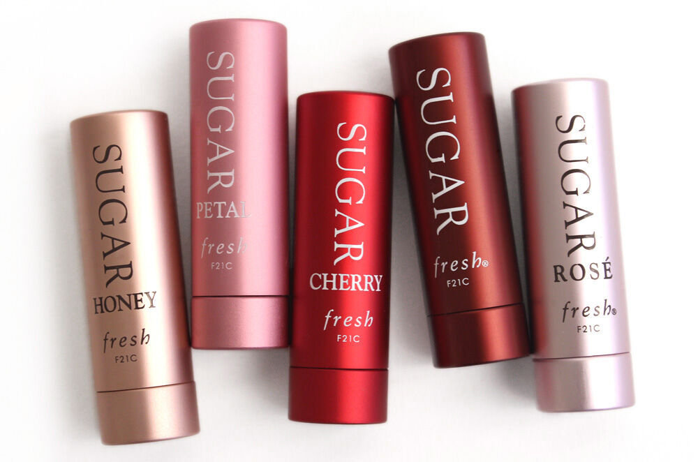 So sánh son dưỡng môi Fresh Sugar Lip Treatment và MAC Lip Conditioner