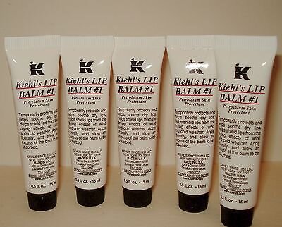 So sánh son dưỡng môi Kiehl's Lip Balm và Chapstick Moisturizer Original