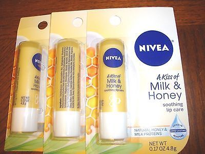 So sánh son dưỡng môi  Nivea A Kiss of Milk & Honey Lip Care và Nuxe Reve de Miel Ultra-Nourishing Lip Balm