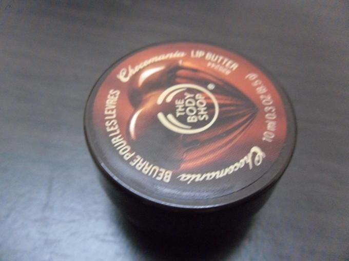 So sánh son dưỡng môi The Body Shop Chocomania Lip Butter và Kiehl's Lip Balm