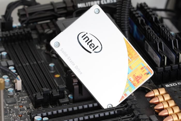 So sánh SSD Samsung 840 EVO và Intel 530 Series: Ổ cứng nào tốt hơn?
