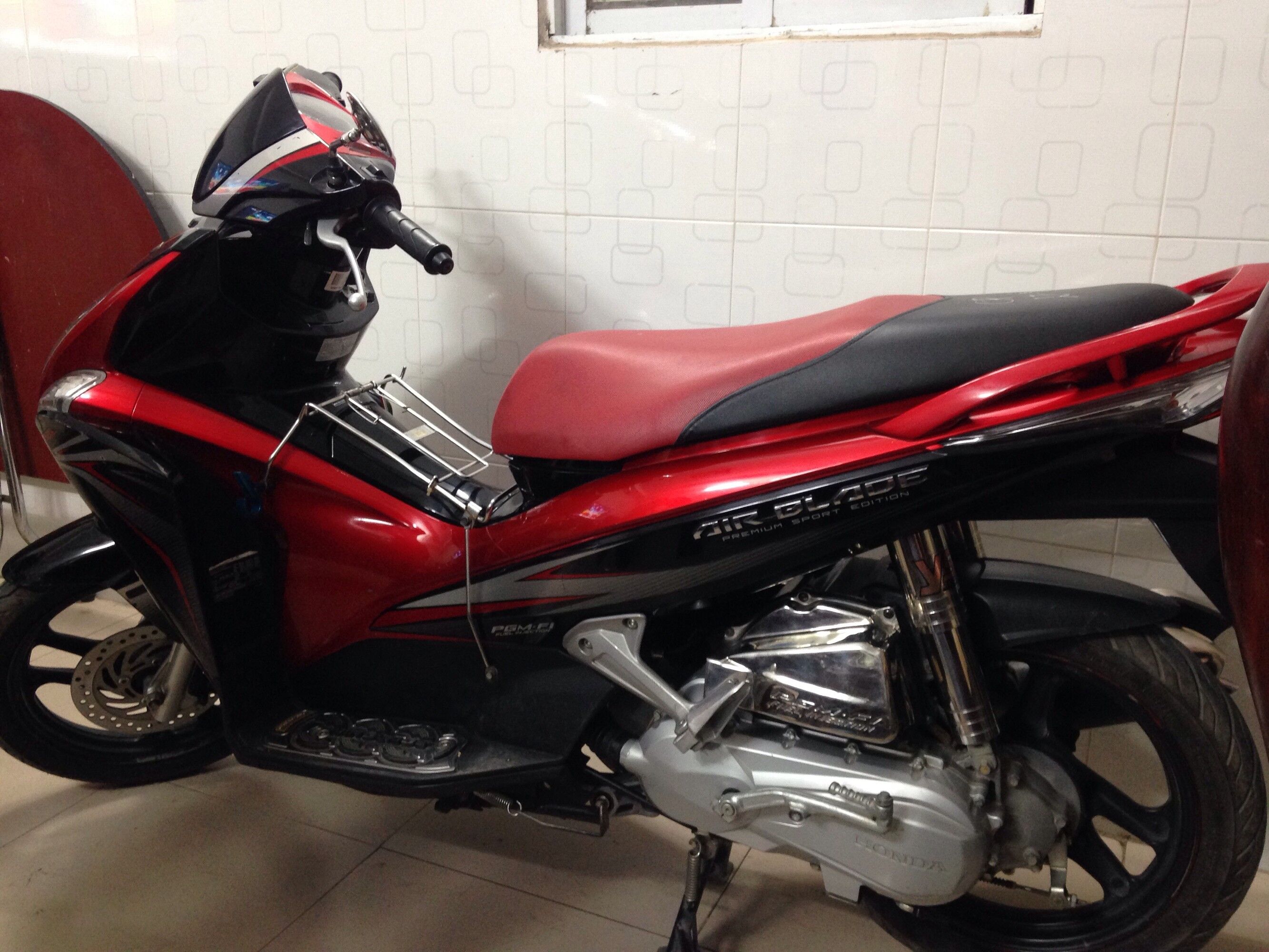 So sánh SYM Attila Elizabeth và Honda Air Blade