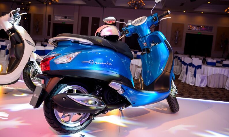 So sánh SYM Attila Elizabeth và Yamaha Nozza Grande