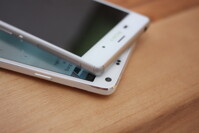 So sánh thiết kế: Samsung Galaxy Note 4 hay Xperia Z3 đẹp và tiện hơn?