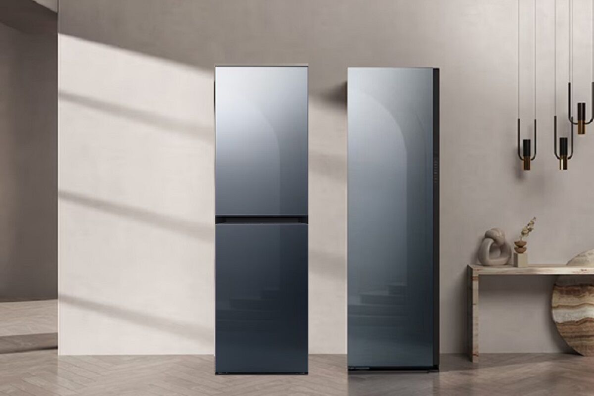 So sánh tủ chăm sóc quần áo Samsung DF24CB9900CRSV (2025) và DF10A9500CG/SV (2022)