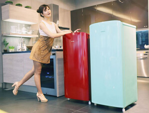 So sánh tủ lạnh Toshiba GR-Y55VDA và Samsung RT-38FAUDD