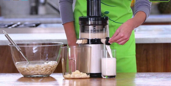 So sánh ưu nhược điểm máy ép trái cây tốc độ chậm và máy ép nhanh