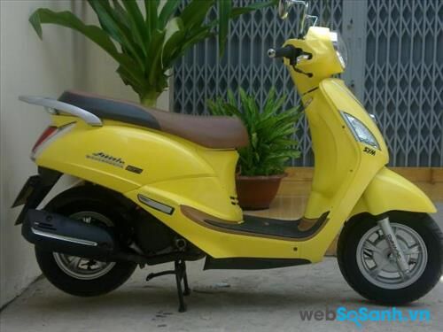 So sánh xe máy Attila Elizabeth và Piaggio Liberty 2015