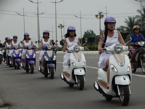 So sánh xe máy Honda SH Mode và SYM Attila V