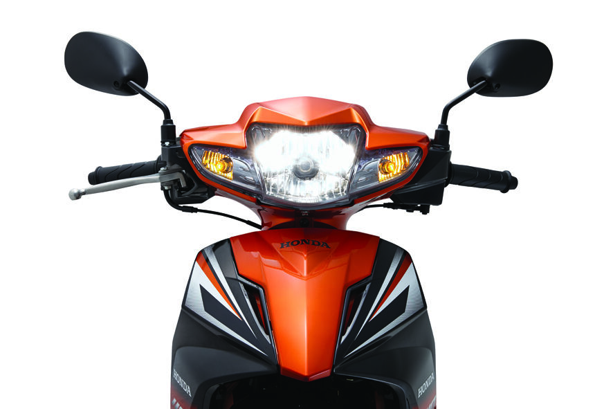 So sánh xe máy Honda Wave RSX và Honda Blade