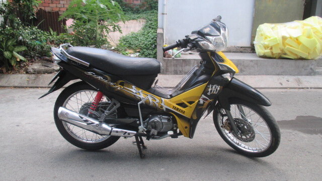 So sánh xe máy Honda Wave RSX và Honda Wave Alpha