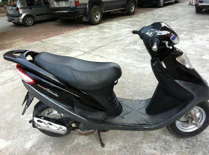 So sánh xe máy Piaggio Fly và SYM Attila Victoria