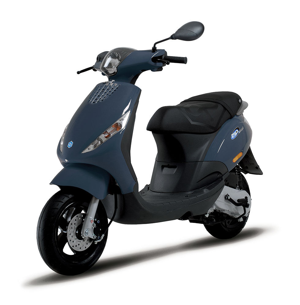 So sánh xe máy Piaggio Zip  và SYM Shark