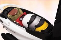 So sánh xe máy  SYM Attila Venus 125 và Yamaha Acruzo