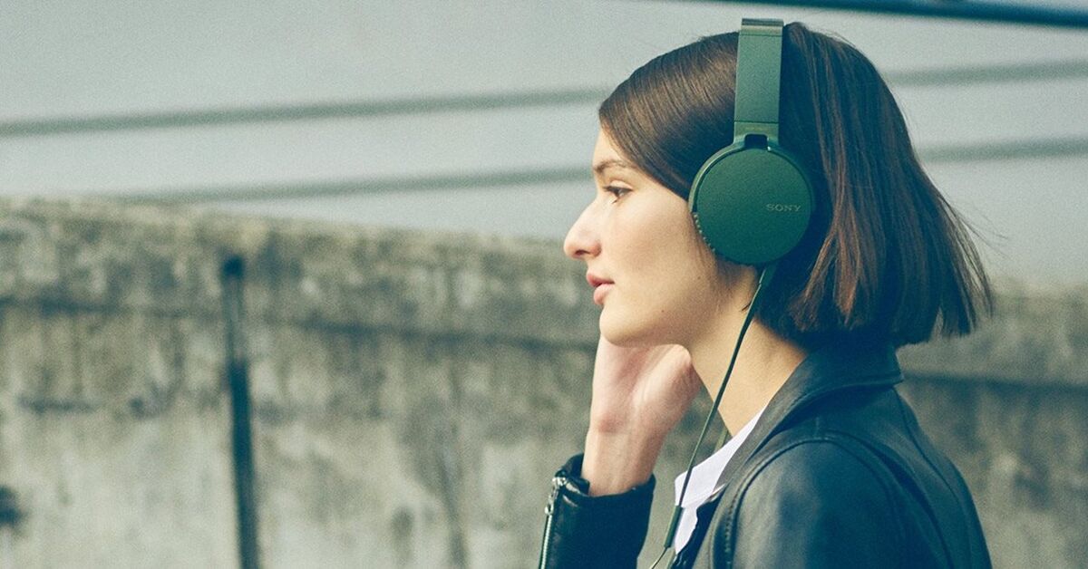 Sony MDR-XB550AP: Tai nghe on-ear thiên bass để nghe EDM, Dance, Pop