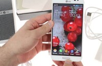Sony Xperia C C2305 hay LG Optimus G Pro E985 mạnh mẽ hơn trong tầm giá 4 triệu đồng