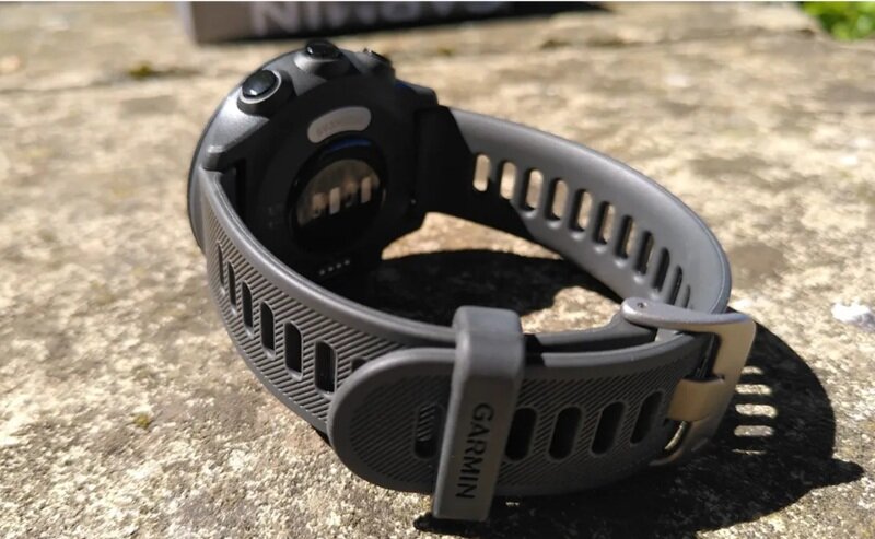 Garmin Forerunner 55 giá giảm sâu còn 3 triệu đồng, runner không nên bỏ lỡ!