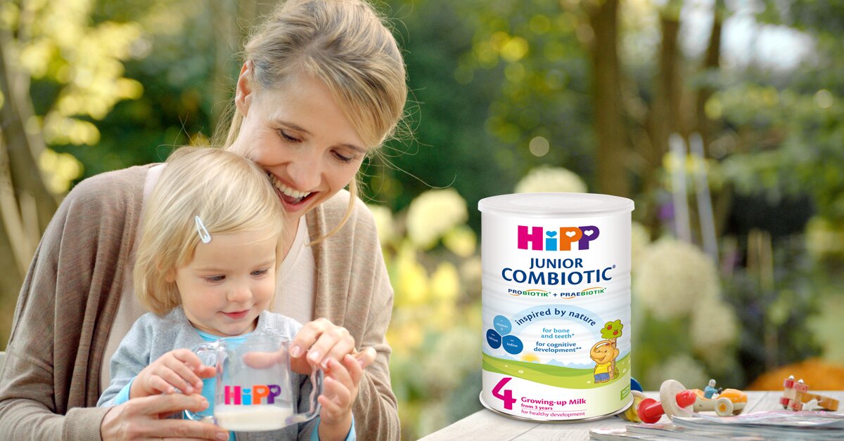 Sữa bột HiPP Combiotic có tốt không? Có thích hợp cho trẻ táo bón không?