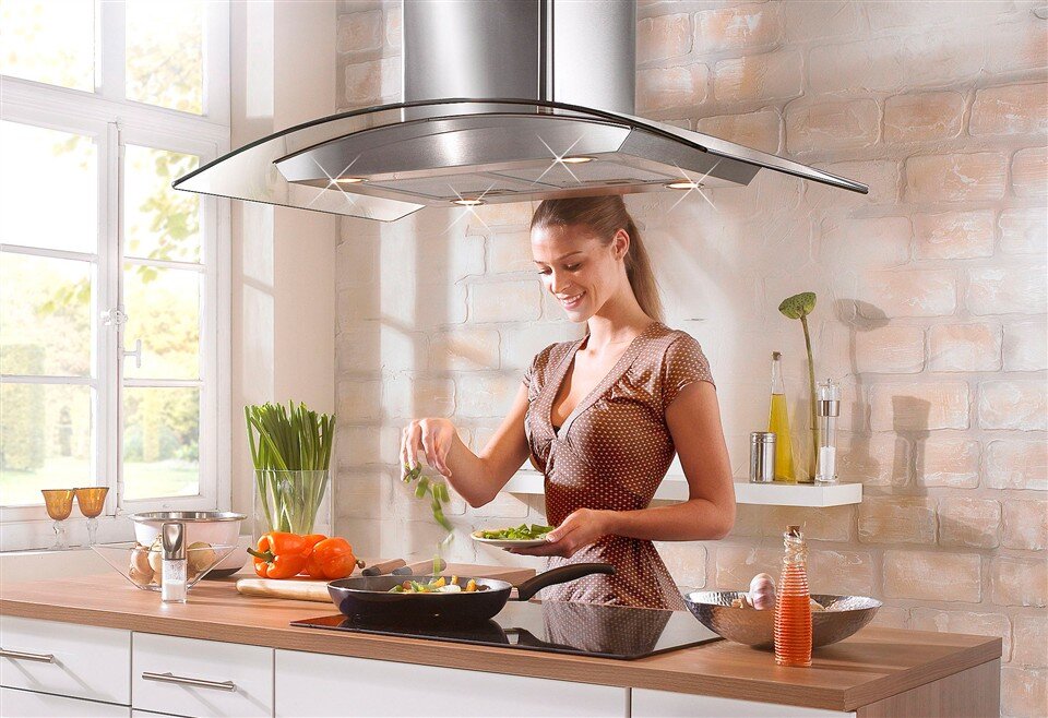 Khử mùi thức ăn trong bếp bằng thiết bị chuyên dụng 